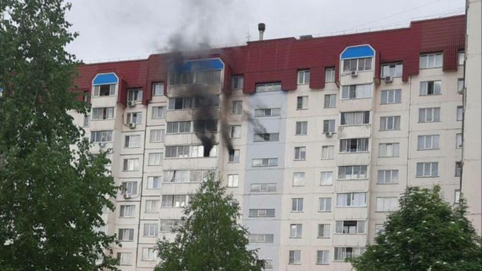 Пожар в квартире десятиэтажного дома произошел на улице Малахова в Барнауле