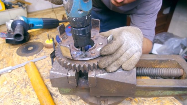 Оригинальный светильник из металла своими руками Оригинальный светильник из металла своими руками гаджеты