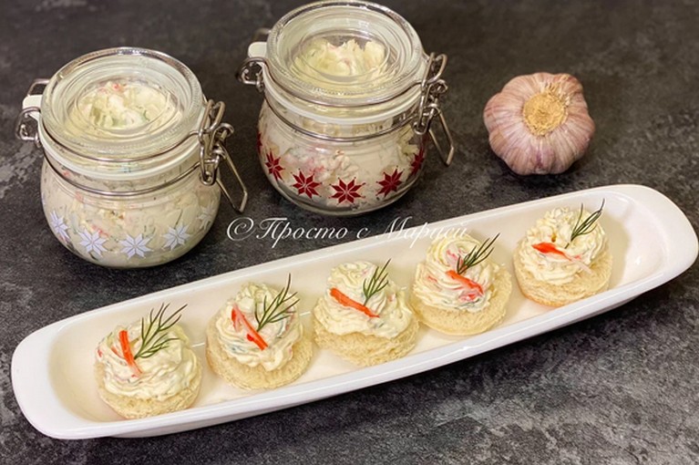 Положила в СМЕТАНУ крабовые палочки: покажу рецепт закуски, которая непохожа ни на что