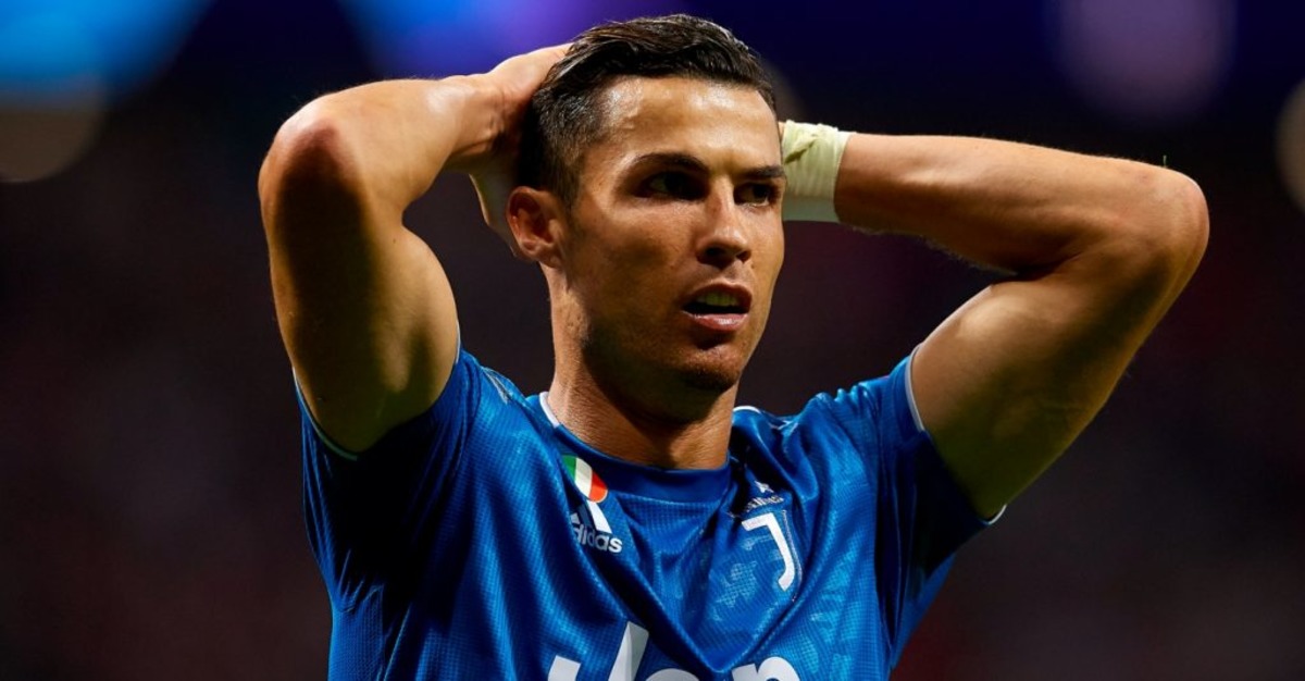 Работница Макдональдса накормила голодного мальчика гамбургером. Годы спустя он стал миллионером и нашёл её