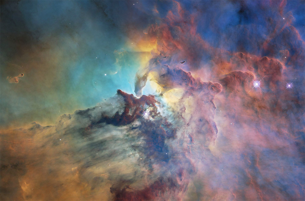 Гигантское межзвёздное облако и область H II в созвездии Стрельца