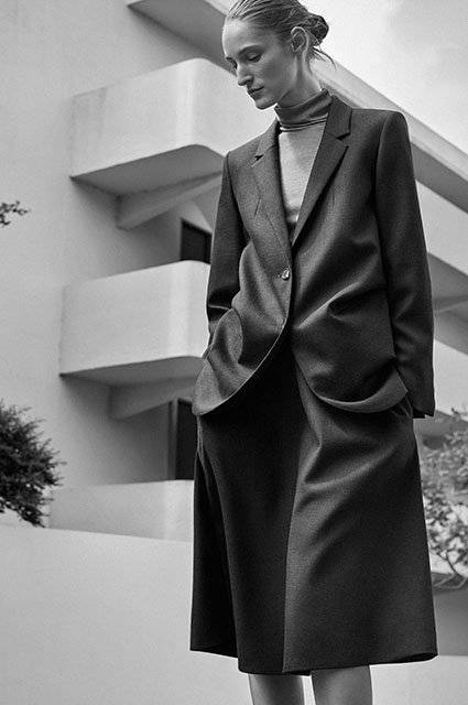 Баухаус, power dressing от Зендаи и гардероб путешественниц: смотрим новые осенние лукбуки Лукбук