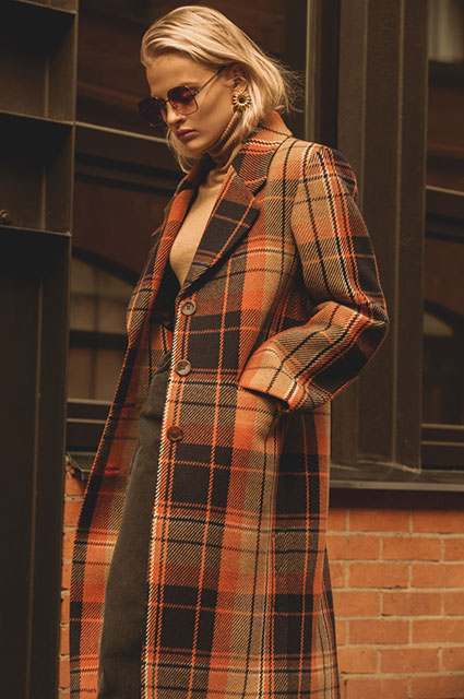 Баухаус, power dressing от Зендаи и гардероб путешественниц: смотрим новые осенние лукбуки Лукбук