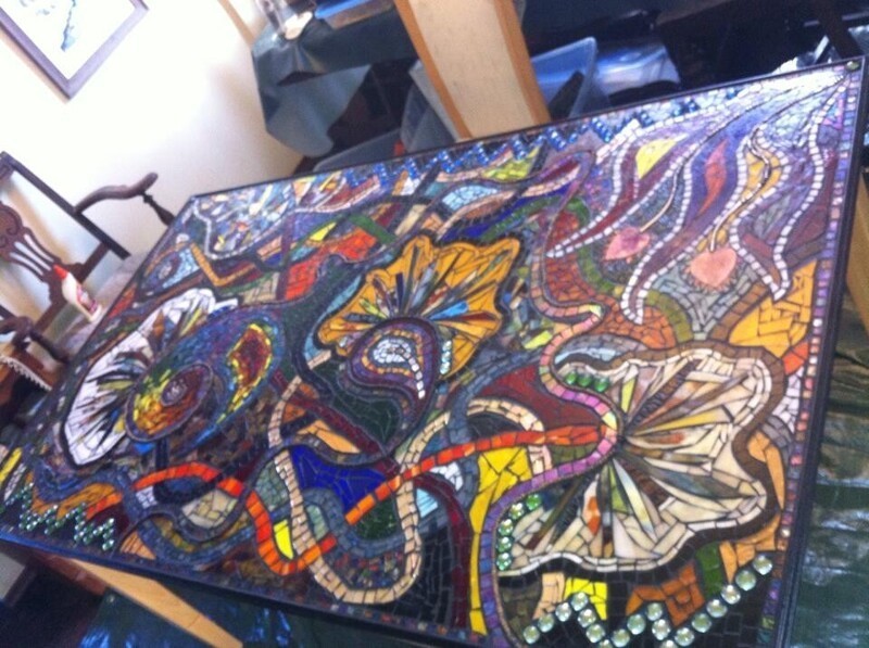 Мозаичный кухонный стол - своими руками решила, покрыть, получилось, проект, можно, использовать, пространство, начала, затирки, мозаики, крупный, добавить, помогут, хорош, плиток, маленькие, красокПодобный, цветов, цепочки, Разноцветные