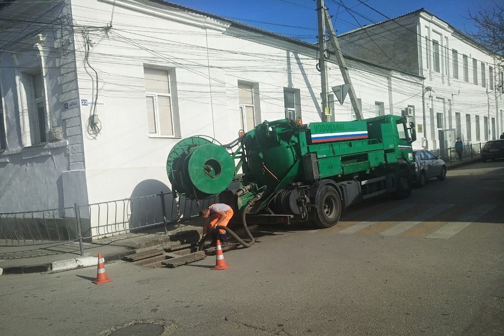 Муниципальное бюджетное учреждение симферополя. МБУ город Симферополь. МБУ город Симферополь техника. МБУ город Симферополь полив. МБУ город Симферополь фото.