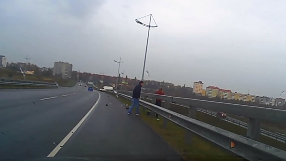 А малыша все-таки довезли до больницы и спасли