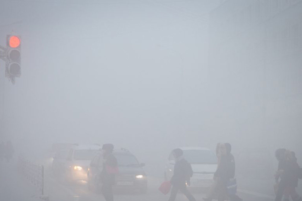 Якутск зимой туман. Туман в оймяконе. Туман в якутске. Якутск зимой туман. Якутские туманы.