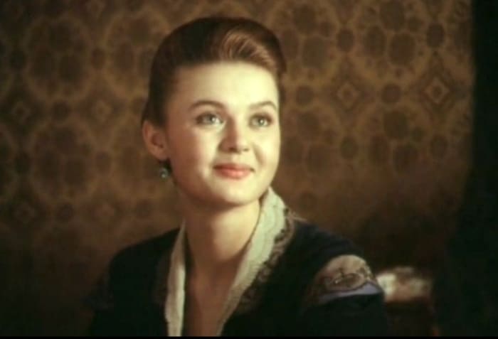 Юлия Меньшова в фильме *Дело Сухово-Кобылина*, 1991 | Фото: kino-teatr.ru Юлии Меньшовой – 51: Чем завершились поиски счастья и самостоятельности известной телеведущей и актрисы
