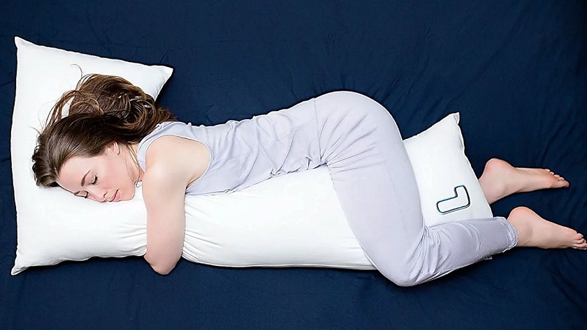 Эксперты назвали самые опасные позы для сна