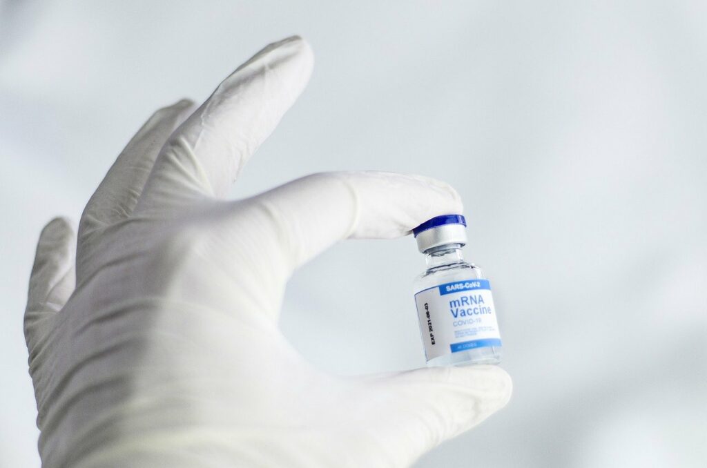 Журнал Lancet опубликовал статью об опасностях массовой ревакцинации