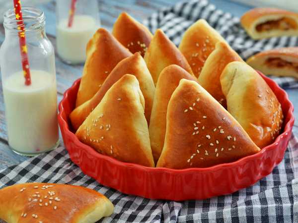Сдобные пирожки с капустой, рецепт с фото