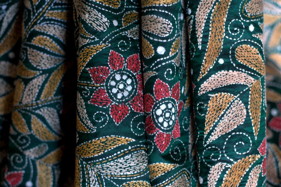 Колоритная вышивка в технике кантха кантха, вышивка, современные, чтобы, всего, современной, Японии, Mieko, вышивки, технике, произведения, сделать, текстиль, модельером, использует, сейчасРождённая, работает, Особенно, живет, интересна