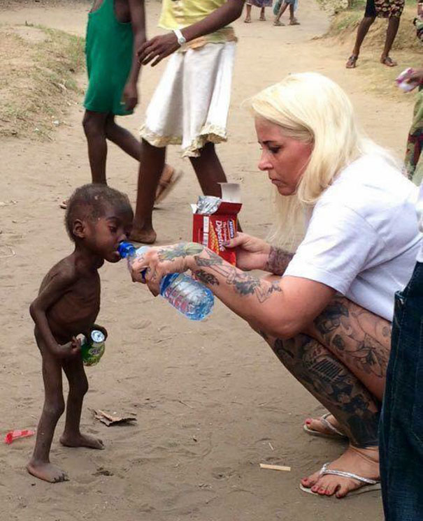 nigerian-starving-thirsty-boy-first-day-school-anja-ringgren-loven-8