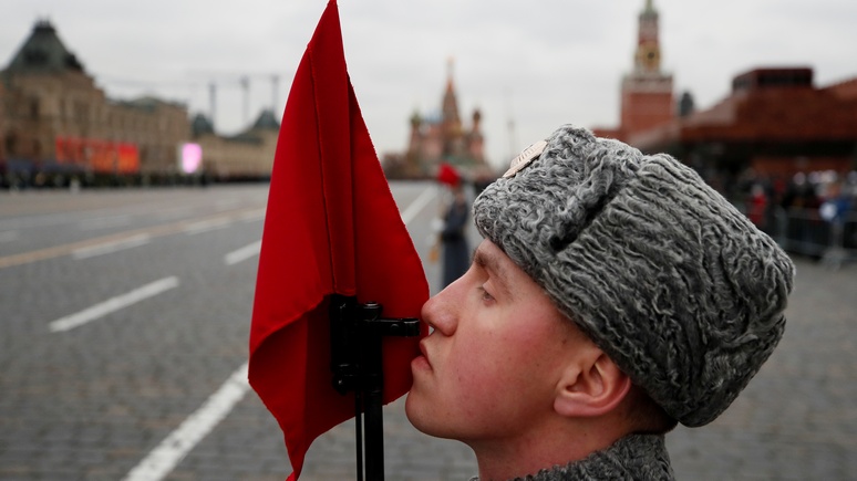 Соратник Горбачёва: в новой холодной войне Россия слабее, но агрессивнее