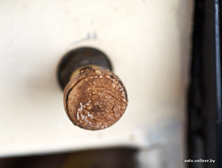 «Москвич-403»: рожденный ползать летать может «Москвич-403»: рожденный ползать летать может автомобиль,видео,машины,ремонт,СССР