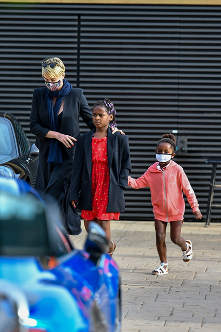 Шарлиз Терон рассказала о личной жизни: "Дочь говорит, что мне нужен бойфренд" Звезды,Новости о звездах