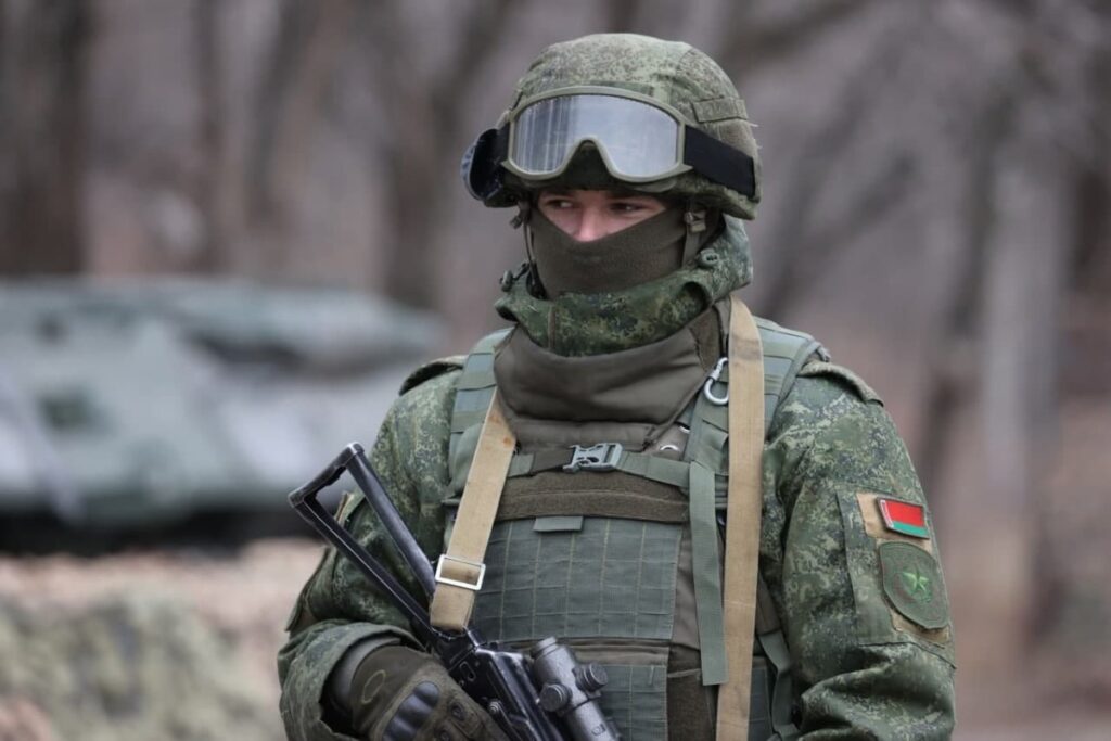 В Белоруссии заявили о подготовке стран Запада к войне