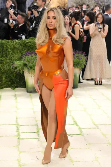 Met Gala — 2026: Ким Кардашьян с матерью, Блэйк Лайвли, Сьюки Уотерхаус и Сиара на красной дорожке Images, Дженнер, Николь, ДженнерРанее, красной, дорожке, вечера, появились, Джиджи, Хадид, Ирина, Шейкв, бюстгальтере, бриллиантами, Жукова, Перри, Метрополитенмузее, Кидман, СиараСиараКрис, дочерью