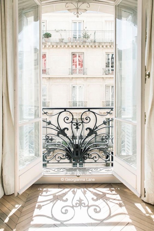 Для чего нужен французский балкон? очень, балконной, Французский, видом, поставить, горшки, цветамиТакой балкон позволяет, открыть, дверь, полюбоваться, природу, улицу, чтобы, Определить, наших, улицах, легко, перила, устанавливаются, самом