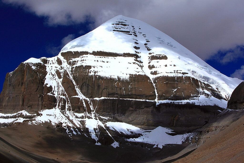 Кайлас — священная гора Гималаев/ © udivitelno.com