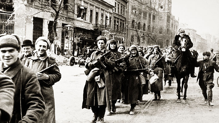 Зачем Гитлер превратил Будапешт в «Дунайский Сталинград»? история