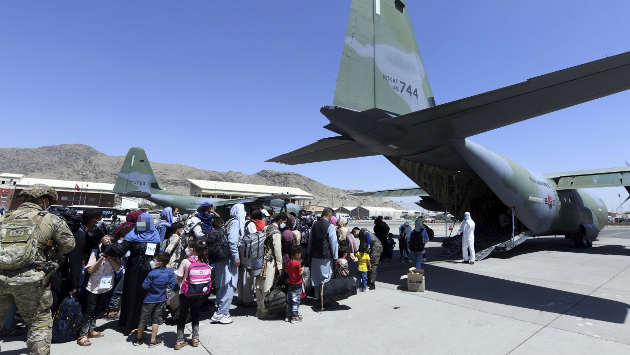 19FortyFive: крах Байдена в Афганистане подорвал доверие Европы к США 19FortyFive: крах Байдена в Афганистане подорвал доверие Европы к США Политика