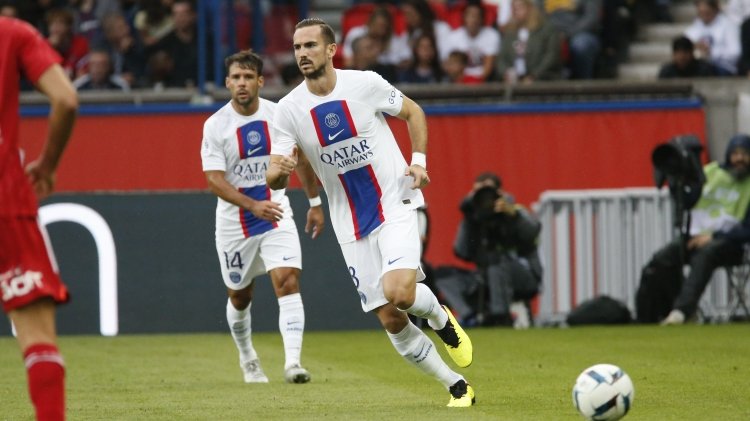 матч тв прямой эфир футбол псж. псж брест 2:2 19 тур. карлос солер псж 2023. мбаппе брест. последний матч псж.