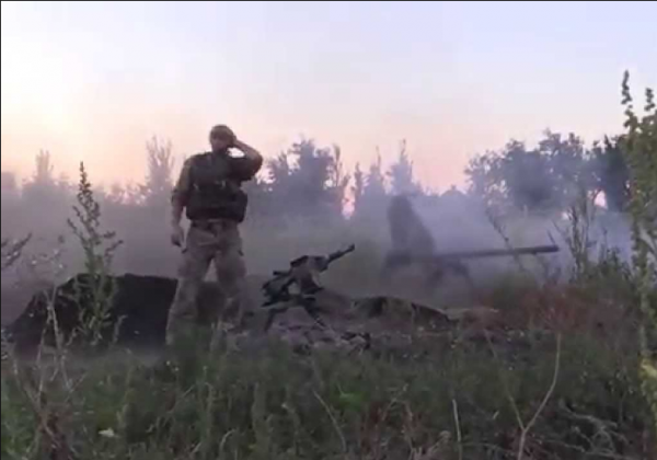 В Донбассе вспыхнул бой: ВСУ "попёрли" на ополченцев, используя БМП и СПГ-9