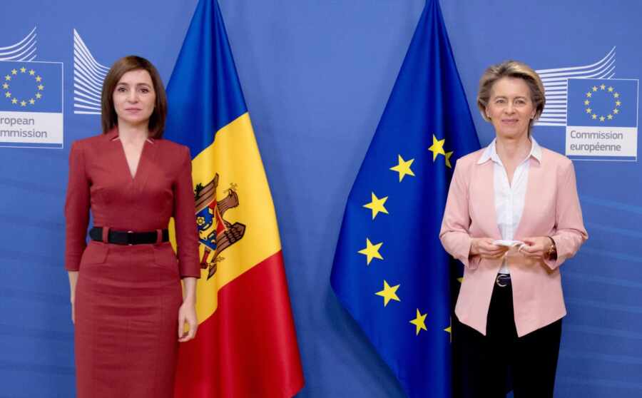 Запад решил переформатировать политическую систему Молдавии