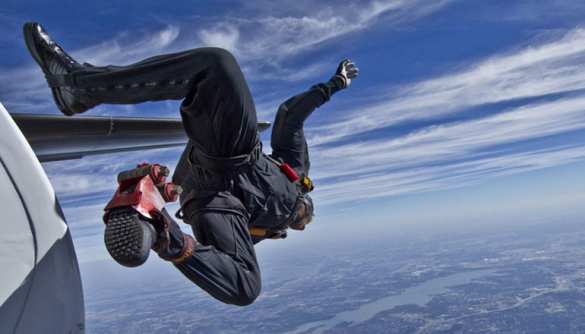 Скандал: украинский «пилот» рекомендовал россиянам выпрыгнуть во время полёта над Крымом (ВИДЕО) | Русская весна