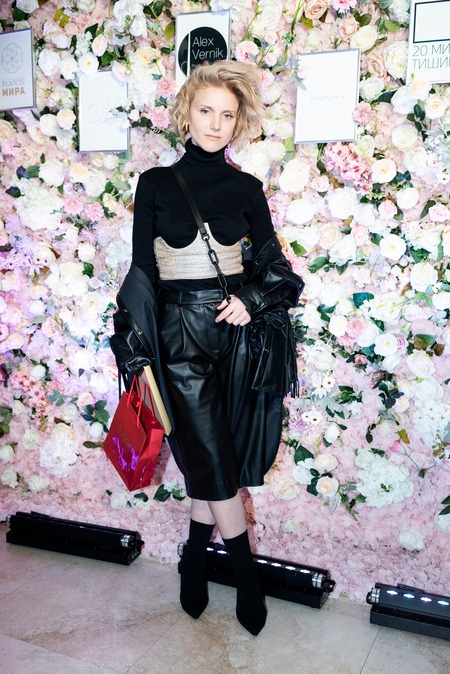 Сати Казанова, Юлия Савичева и другие на открытии благотворительного фотопроекта Стиль жизни,Благотворительность