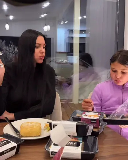 Блины с красной икрой и народные костюмы: как Яна Рудковская, Виктория Шелягова, Оксана Самойлова и Наталья Давыдова отмечают Масленицу instagram (инстаграм),социальная сеть,анджелина боня,викторий боня,Виктория Шелягова,г,Москва [1405113],григория добрыгина,Екатерина Волкова,Ксения Пунтус,Наталья Давыдова,Наталья Подольская,Никита Михалков,Оксана Самойлова,полина подплетенная,Яна Рудковская