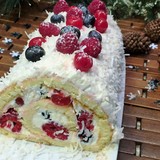 Новогодний Торт - Рулет  ЯГОДЫ НА СНЕГУ  Простой рецепт. 