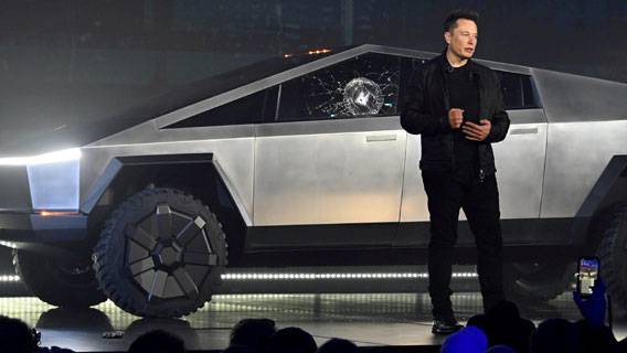 Илон Маск заявил, что Tesla Cybertruck будет выпущена в четырехмоторном варианте
