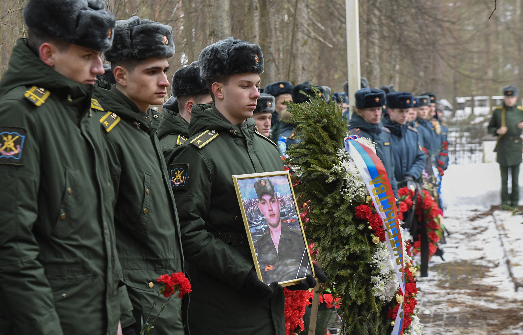В Максатихе простились с военнослужащим, погибшим во время спецоперации на Украине