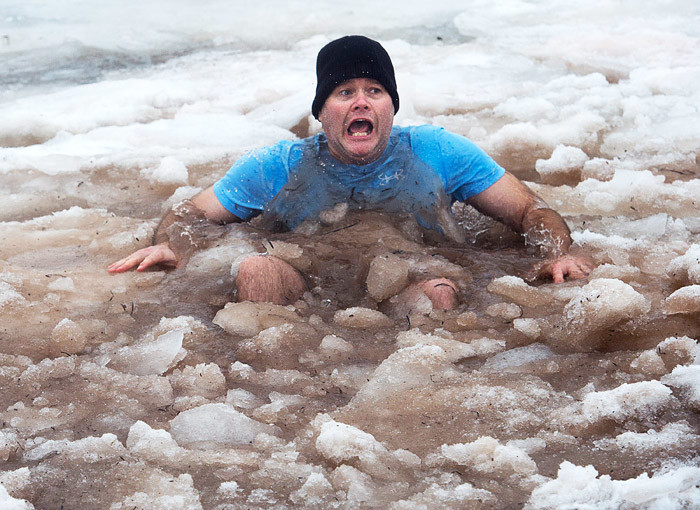 Эмоциональные новогодние купания 