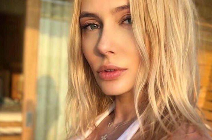 Наталья Рудова раскритиковала звезд за участие во флешмобе старения