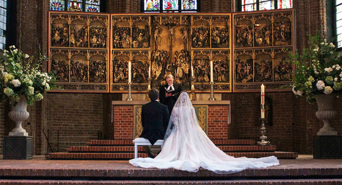 Церемония венчания Эрнста Августа и Екатерины Малышевой. / Фото: www.hellomagazine.com