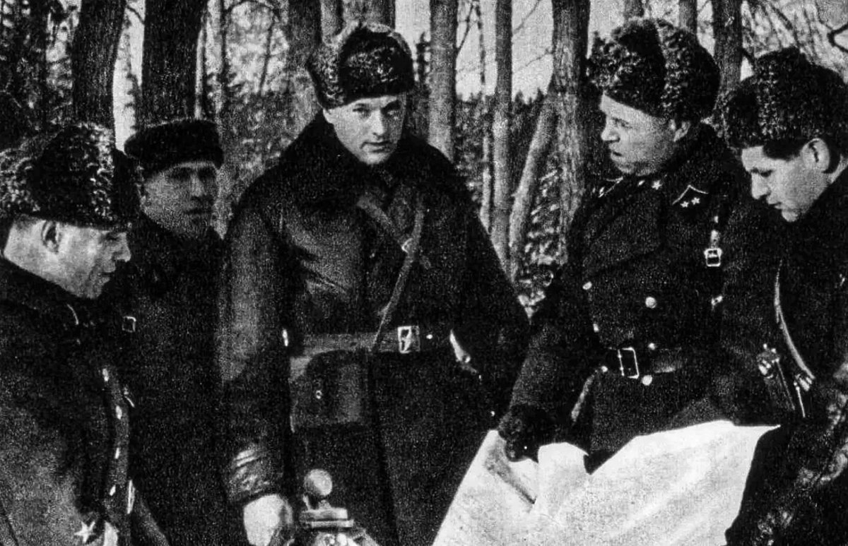 Рокоссовский какая битва. Рокоссовский в 1941 году. 16 Армия Рокоссовского в битве за Москву.