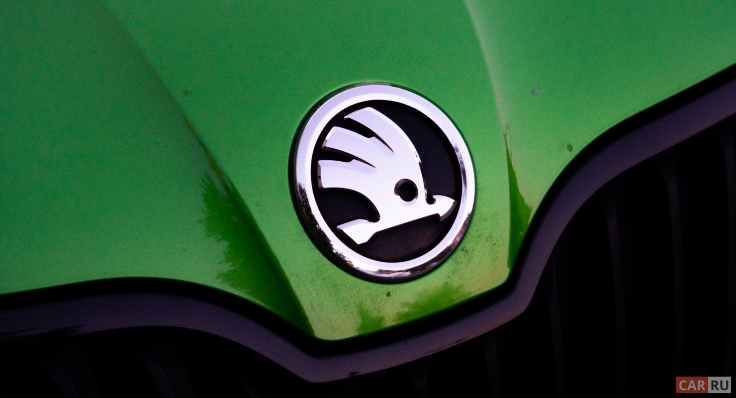 Skoda рассекретила электрический суперкар Vision GT