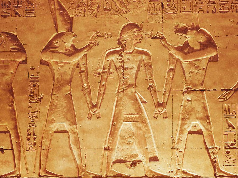 Почему египтяне изображали людей плоскими