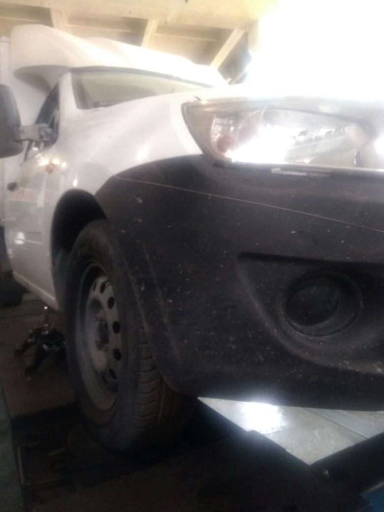 Вопрос автомобилистам: для чего натянута леска в салоне этой машины? Вопрос автомобилистам: для чего натянута леска в салоне этой машины? автомобили,Россия,советы