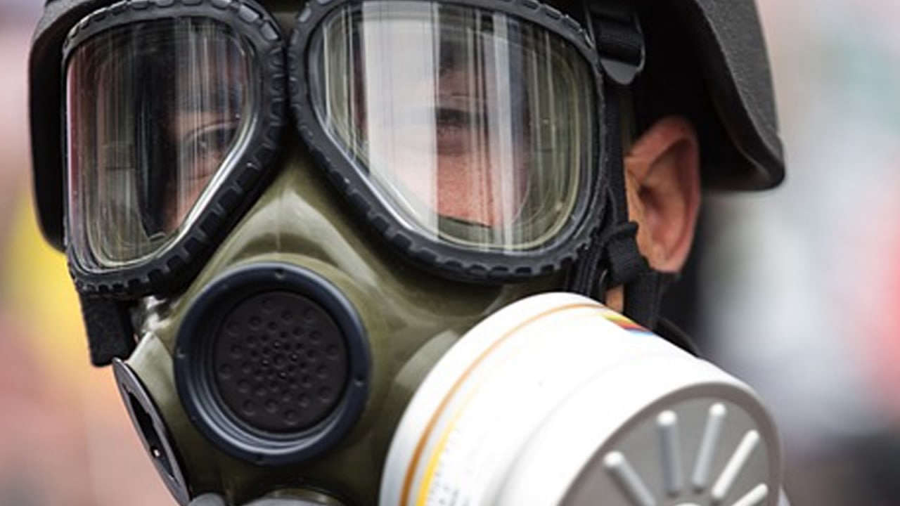 Минобороны РФ: беспилотник ВСУ сбросил на позиции ВС РФ емкость с неизвестными веществами