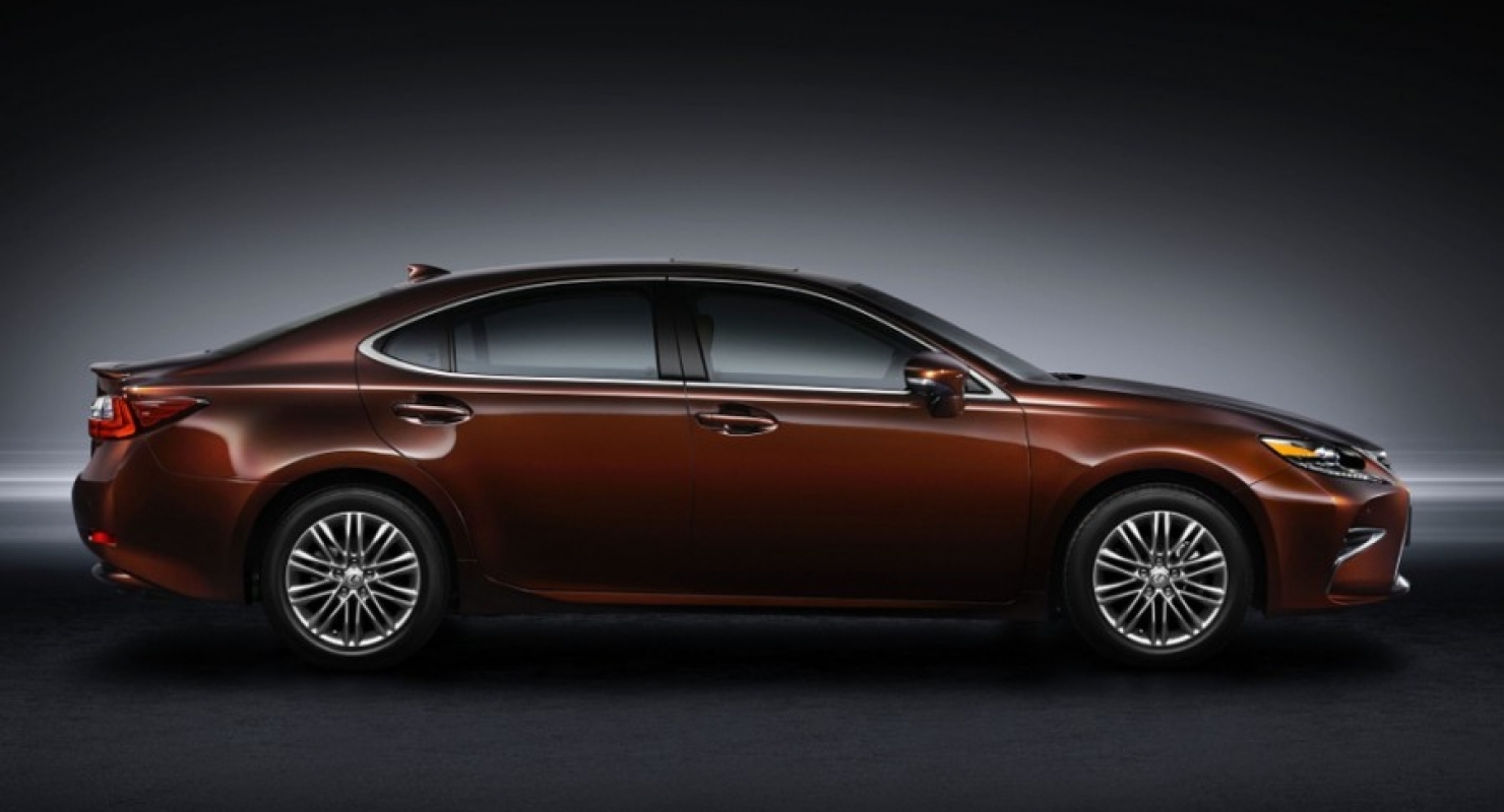 Для нового Lexus ES разработали другой дизайн Автомобили