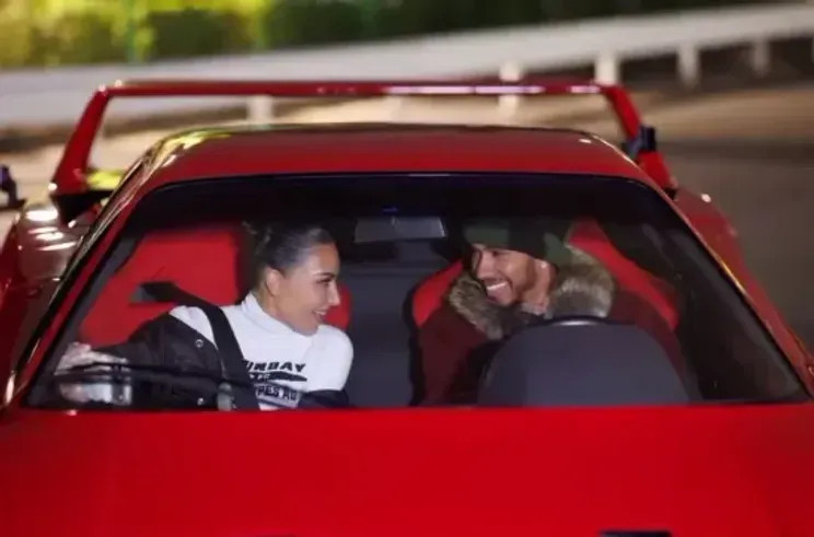 Льюис Хэмилтон опубликовал видео с Ким Кардашьян на фоне слухов об их романе Кардашьян, Хэмилтон, Льюис, вместе, ХэмилтонКим, появились, видео, КардашьянКим, Формулы1, Хэмилтона, Ранее, первый, Сейнтом, Токио, марте, рэпер, известна, восьми, развелась, реакция