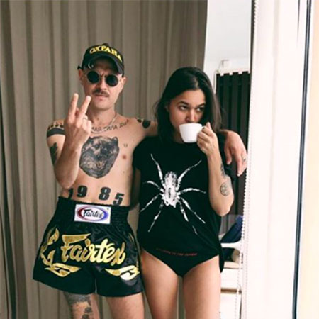 Это официально: фронтмен Little Big Илья Прусикин разводится с женой Это официально: фронтмен Little Big Илья Прусикин разводится с женой Звезды,Звездные пары