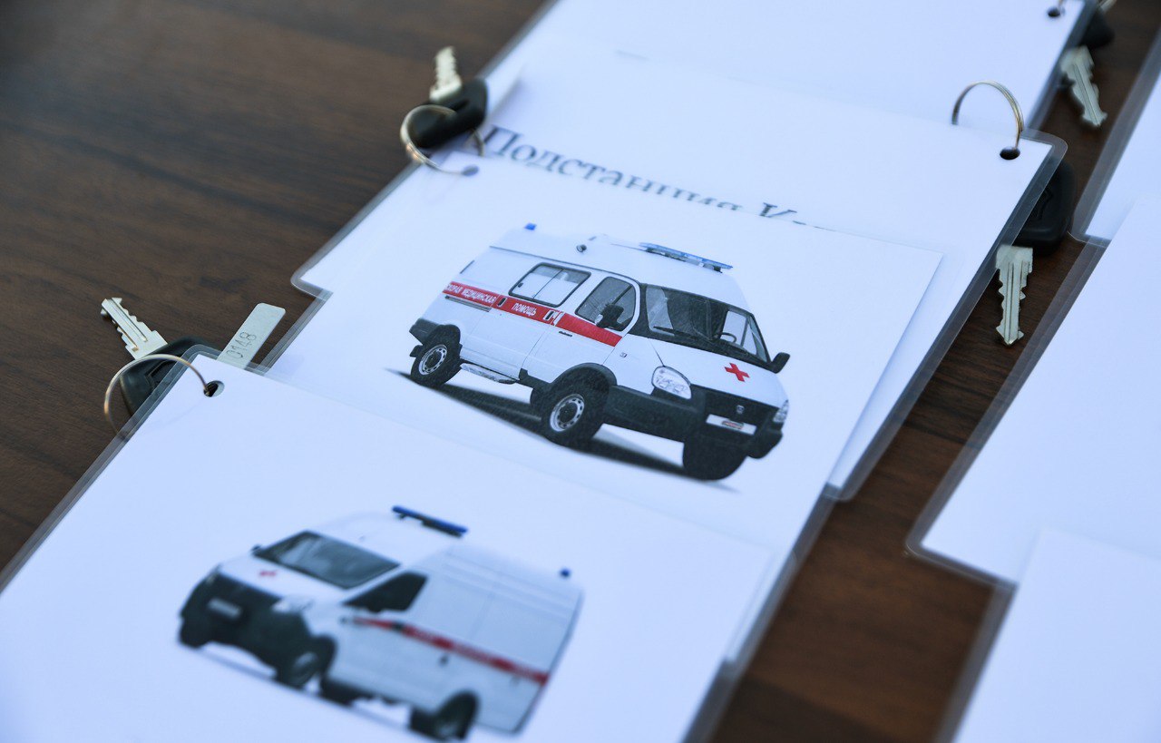 Игорь Руденя передал муниципалитетам Тверской области новые машины скорой медицинской помощи