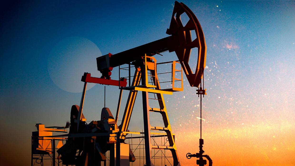 Мировые цены на нефть резко выросли после введения новых антироссийских санкций