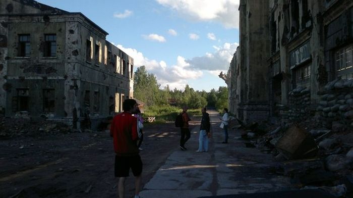 Экскурсия по киношному Сталинграду в Колпино (14 фото)