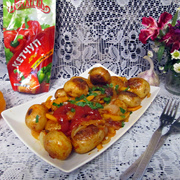 Лучший жареный молодой картофель с овощами и кетчупом «МахеевЪ» 